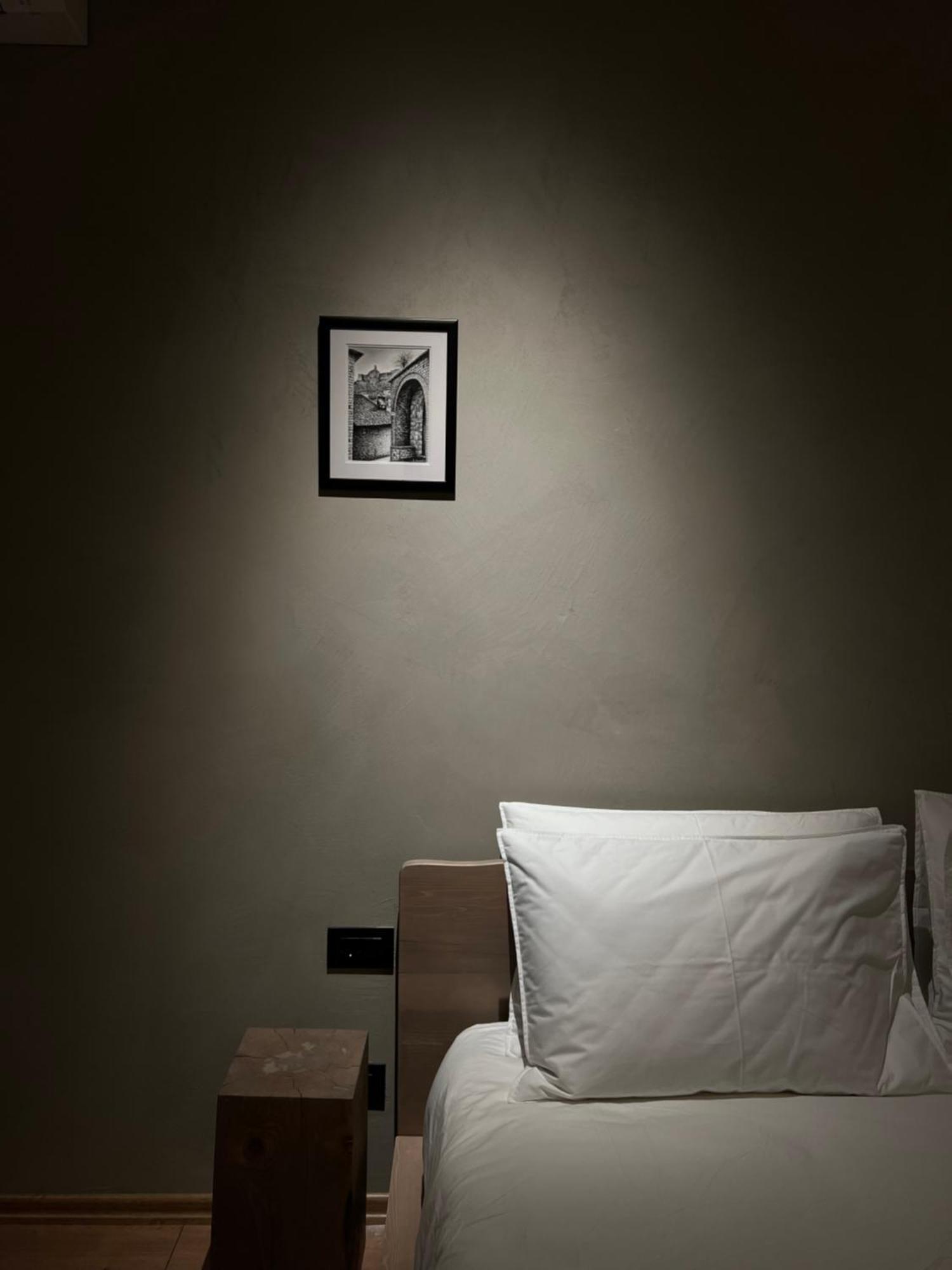 Faces & Places Boutique Hotel Tirana Exteriör bild