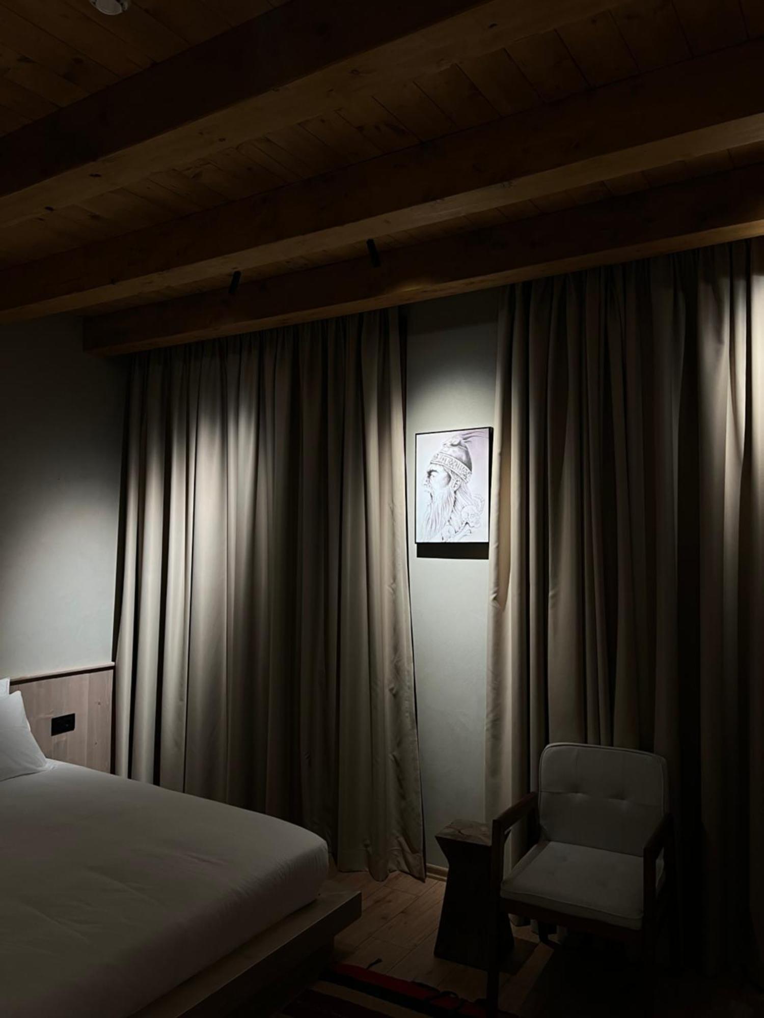 Faces & Places Boutique Hotel Tirana Exteriör bild
